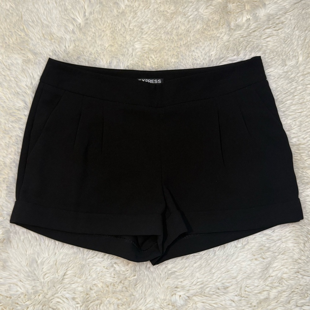 Express Black Pleated Cuffed Hem Mid Rise Side Zip Shorts